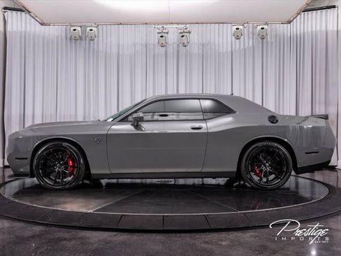 Used 2023 Dodge Challenger SRT Hellcat w/ Plus Package RWD image 9