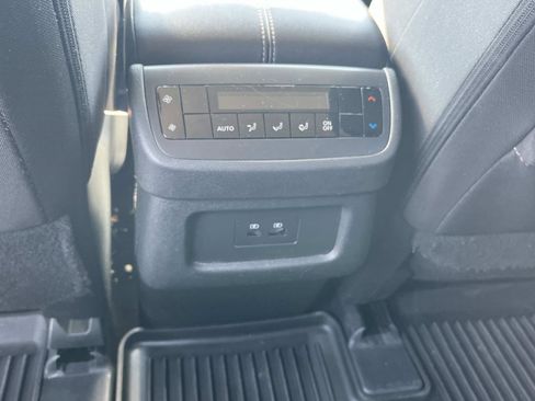 Used 2023 Nissan Pathfinder SV FWD image 14