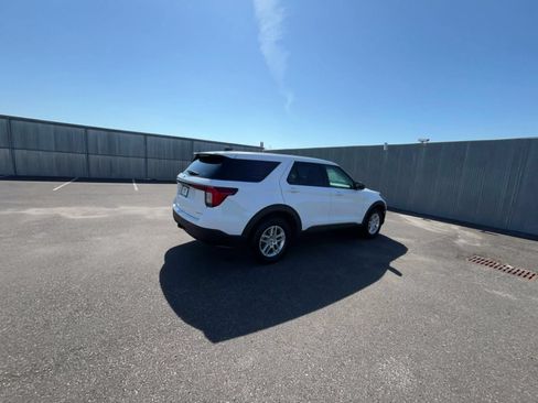 Used 2026 Ford Explorer Active AWD/4WD image 14