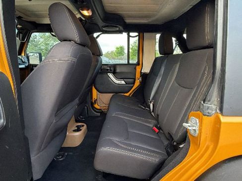 Used 2014 Jeep Wrangler Unlimited Sahara w/ Dual Top Group image 33