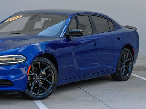Used 2022 Dodge Charger SXT w/ Blacktop Package RWD image 14