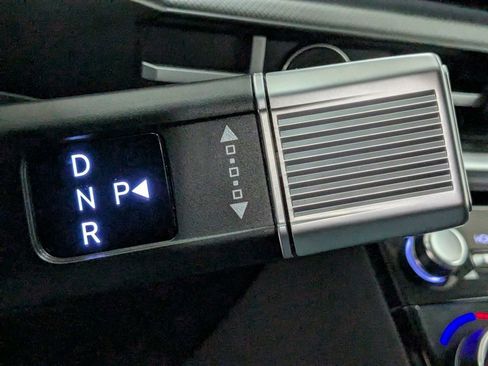 Used 2025 Hyundai Santa Fe SEL FWD image 19