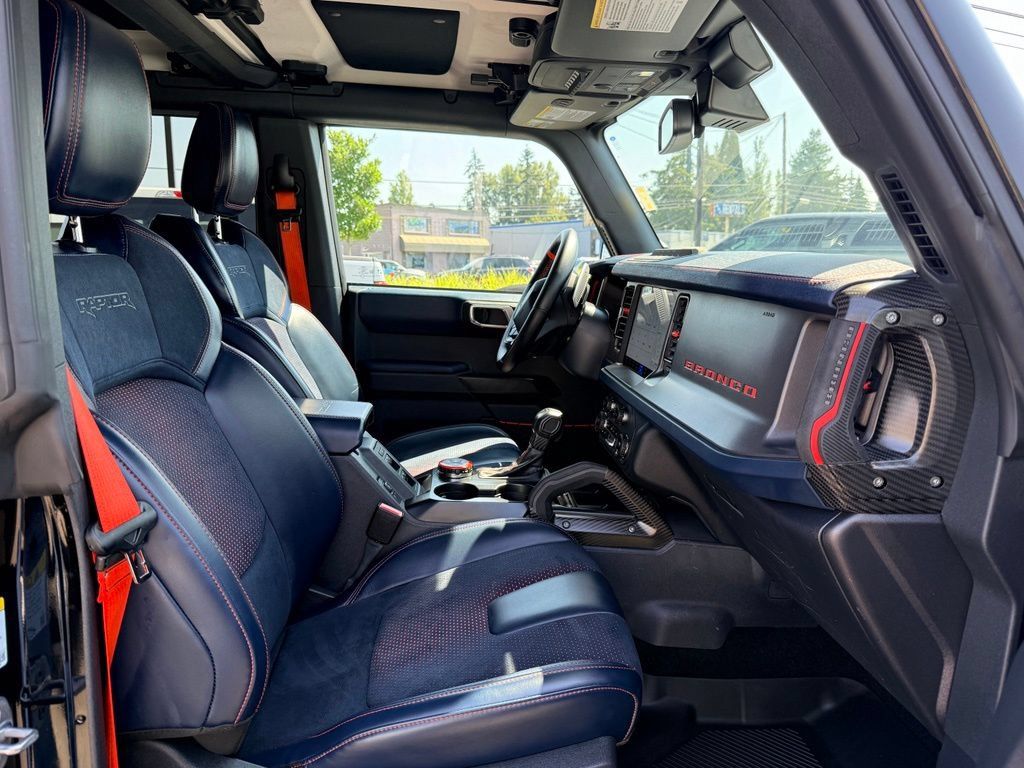 Certified 2025 Ford Bronco Raptor w/ Interior Carbon Fiber Pack AWD/4WD image 9