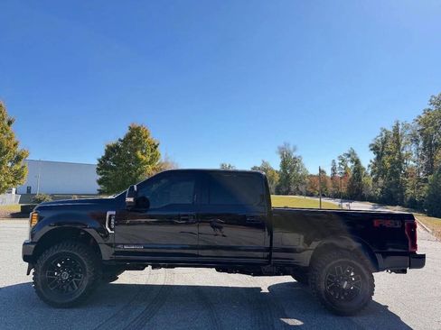 Used 2017 Ford F250 Lariat w/ Tow Technology Bundle image 4