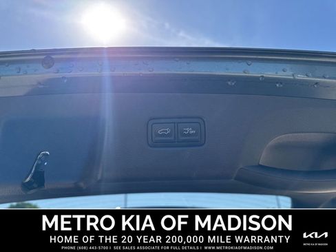 Used 2025 Kia Carnival SX FWD image 20