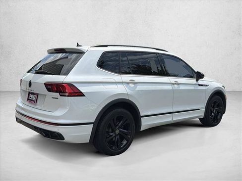 Used 2023 Volkswagen Tiguan SE R-Line AWD/4WD image 5