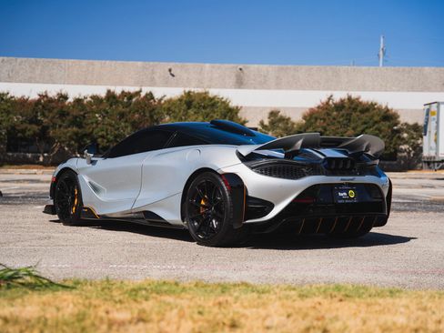 Used 2021 McLaren 765LT RWD image 44