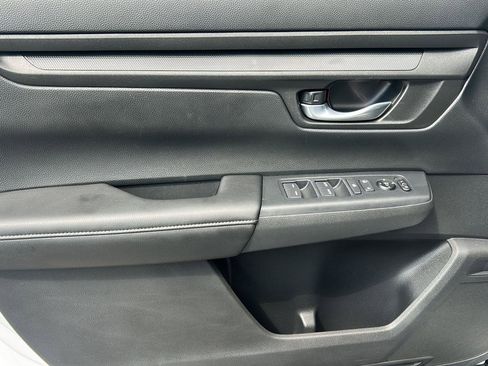 Used 2025 Honda CR-V EX image 13