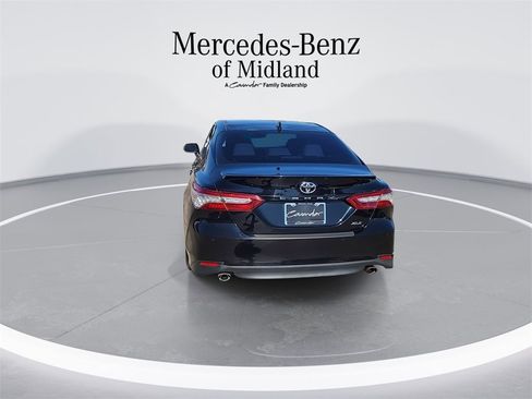 Used 2018 Toyota Camry XLE w/ Driver Assist Package image 7