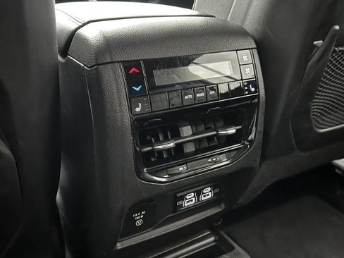 Used 2022 Jeep Grand Cherokee L Limited image 32