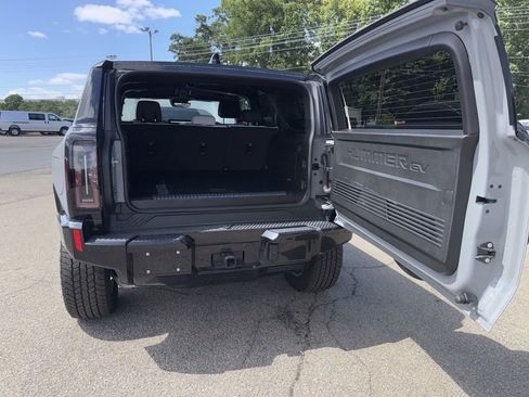 Used 2025 GMC Hummer EV 3X AWD/4WD image 20