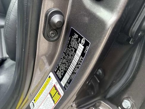 Used 2024 Toyota Camry SE image 20