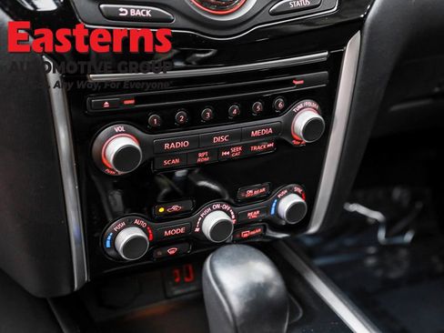 Used 2019 Nissan Pathfinder SV image 21