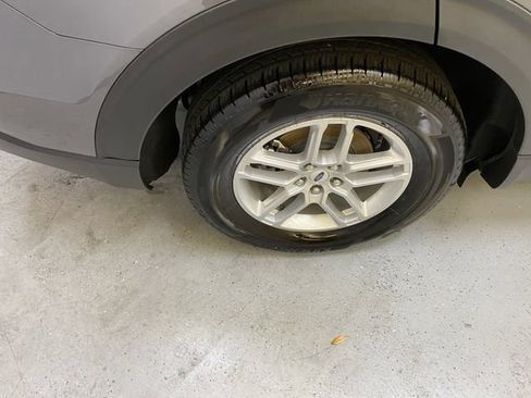 Used 2026 Ford Explorer Active RWD image 13