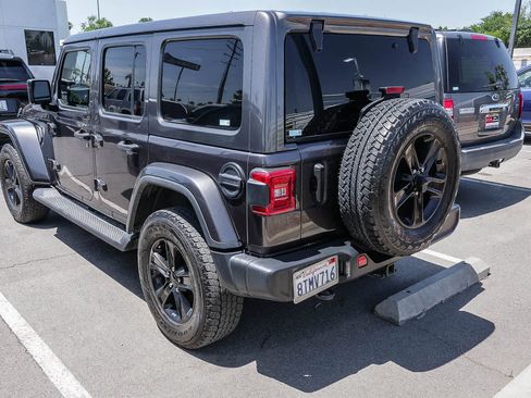 Used 2021 Jeep Wrangler Unlimited Sahara AWD/4WD image 20