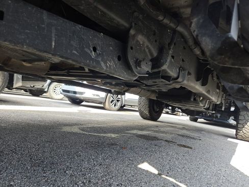 Used 2023 Ford F250 XLT w/ FX4 Off-Road Package image 18