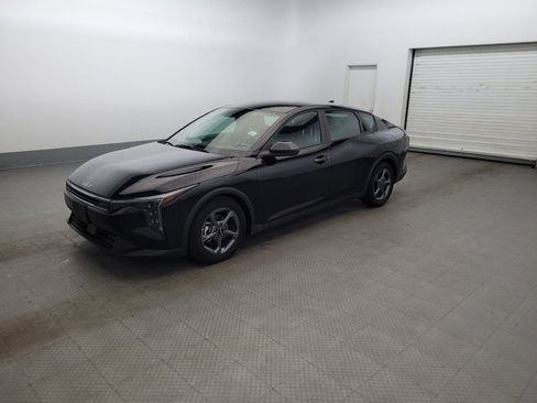 Used 2025 Kia K4 FWD image 2