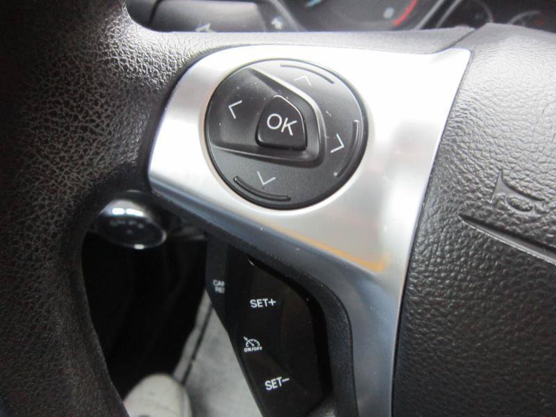 Used 2013 Ford Focus SE FWD image 12