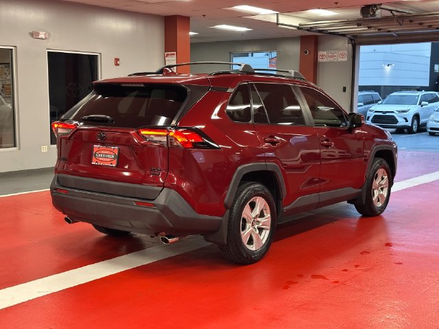 Used 2019 Toyota RAV4 XLE w/ Convenience Package AWD/4WD image 4