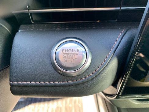 Certified 2024 Lincoln Nautilus Premier w/ Jet Appearance Package AWD/4WD image 26