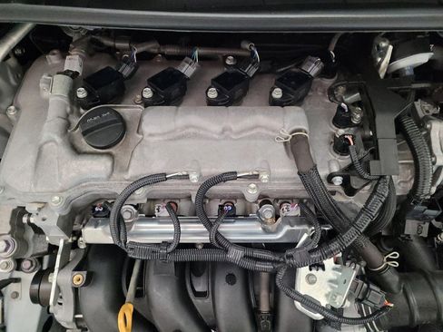 Used 2022 Toyota Corolla LE FWD image 30