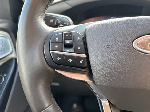 Used 2020 Ford Explorer Platinum w/ Premium Technology Package image 20