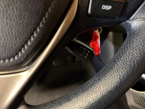 Used 2015 Toyota RAV4 LE image 22