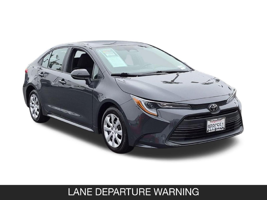 Used 2025 Toyota Corolla LE FWD image 2
