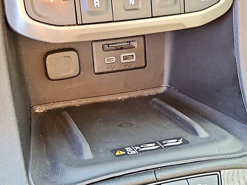 Used 2020 GMC Acadia Denali image 22