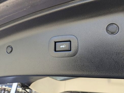 Used 2024 INFINITI QX80 Luxe image 32