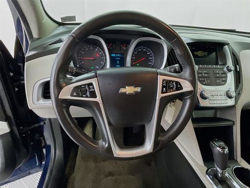 Used 2017 Chevrolet Equinox LT w/ Convenience Package image 14