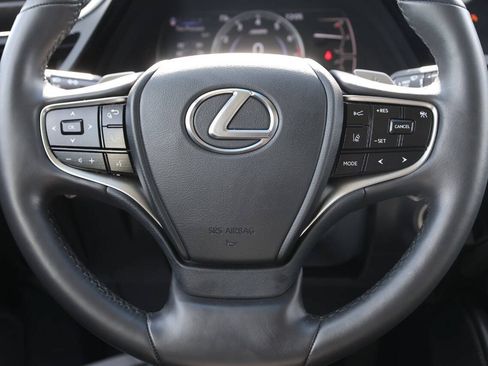 Used 2023 Lexus ES 250 w/ Premium Package AWD/4WD image 18