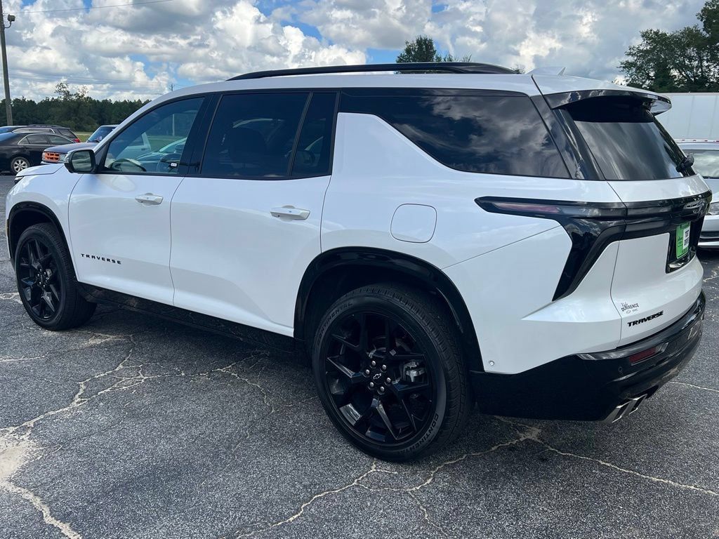 Used 2025 Chevrolet Traverse RS w/ LPO, Floor Liner Package FWD image 24