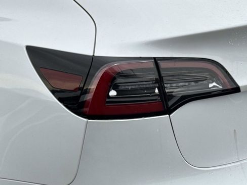 Used 2019 Tesla Model 3 Standard Range Plus image 28
