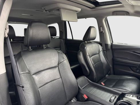 Used 2019 Honda Pilot Touring image 41