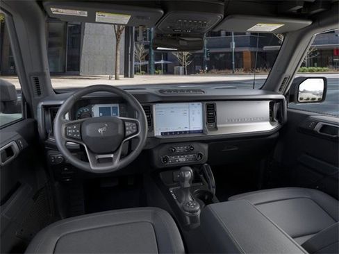 New 2025 Ford Bronco Badlands image 9
