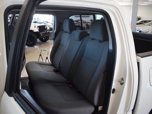 Used 2017 Toyota Tacoma SR AWD/4WD image 65