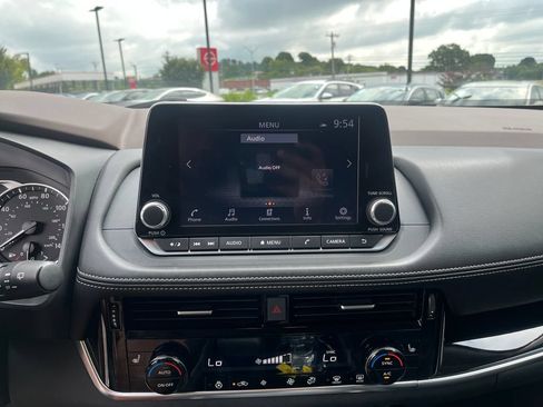 Certified 2023 Nissan Rogue SL AWD/4WD image 17