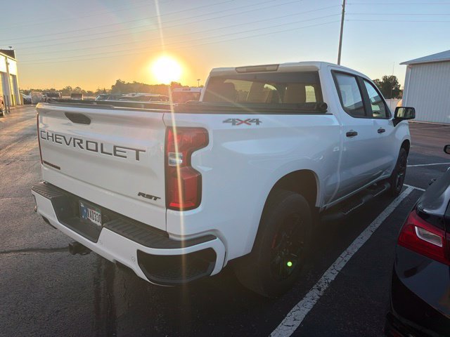 Used 2022 Chevrolet Silverado 1500 RST w/ Redline Edition AWD/4WD image 4