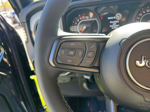 New 2026 Jeep Gladiator Sport AWD/4WD image 19