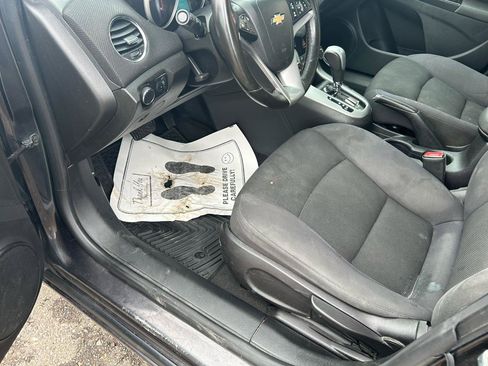 Used 2014 Chevrolet Cruze LT image 10