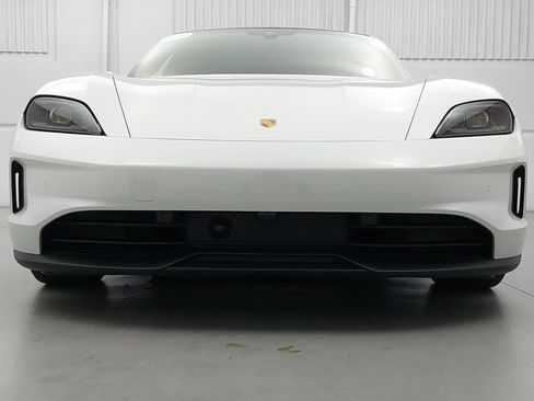 Certified 2025 Porsche Taycan RWD image 10
