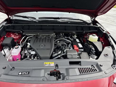 New 2026 Toyota Highlander XLE image 39