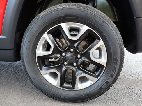 Used 2018 Jeep Compass Trailhawk AWD/4WD image 42