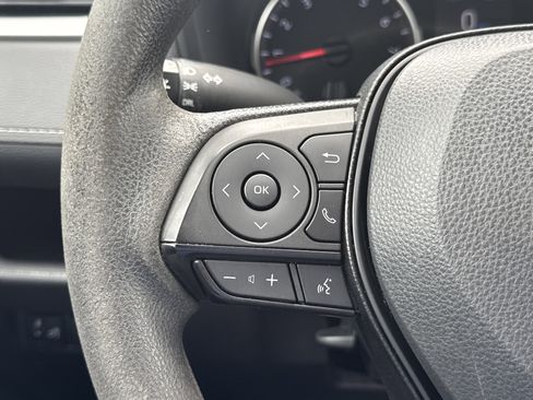 Used 2022 Toyota RAV4 LE FWD image 14