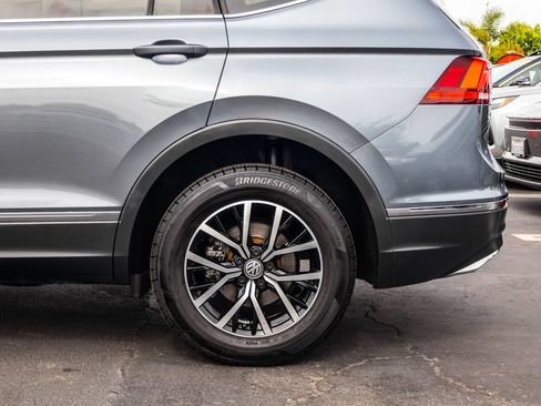 Used 2021 Volkswagen Tiguan SE FWD image 6
