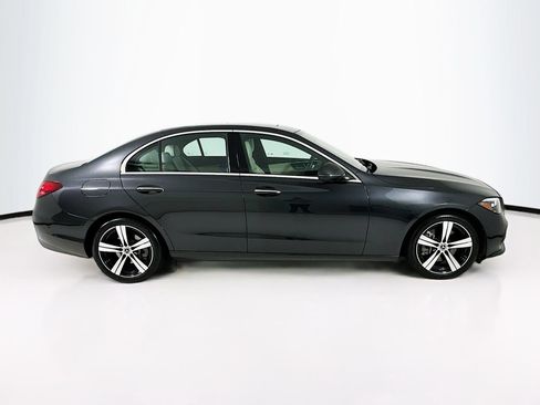 Used 2025 Mercedes-Benz C 300 Sedan image 9