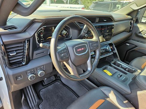 Used 2026 GMC Sierra 2500 AT4 AWD/4WD image 14