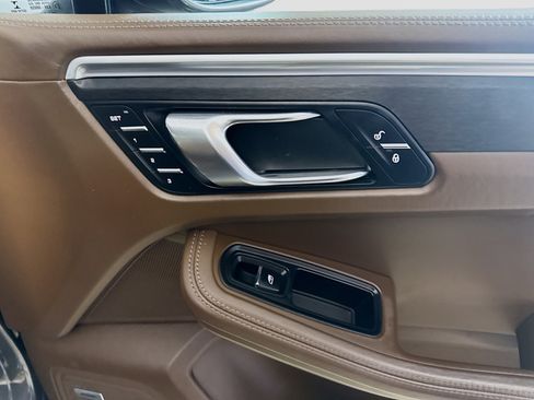 Used 2018 Porsche Macan GTS image 30