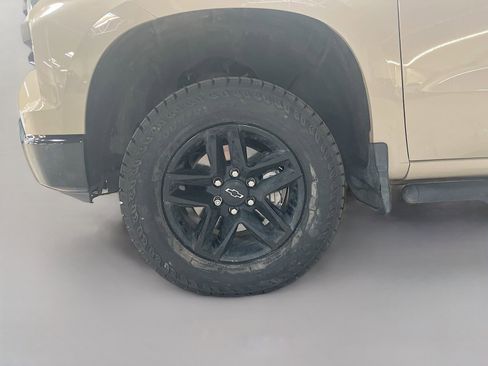 Used 2022 Chevrolet Silverado 1500 Custom Trail Boss AWD/4WD image 28
